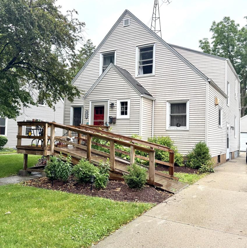 4012 Taft Rd, Kenosha, WI 53142