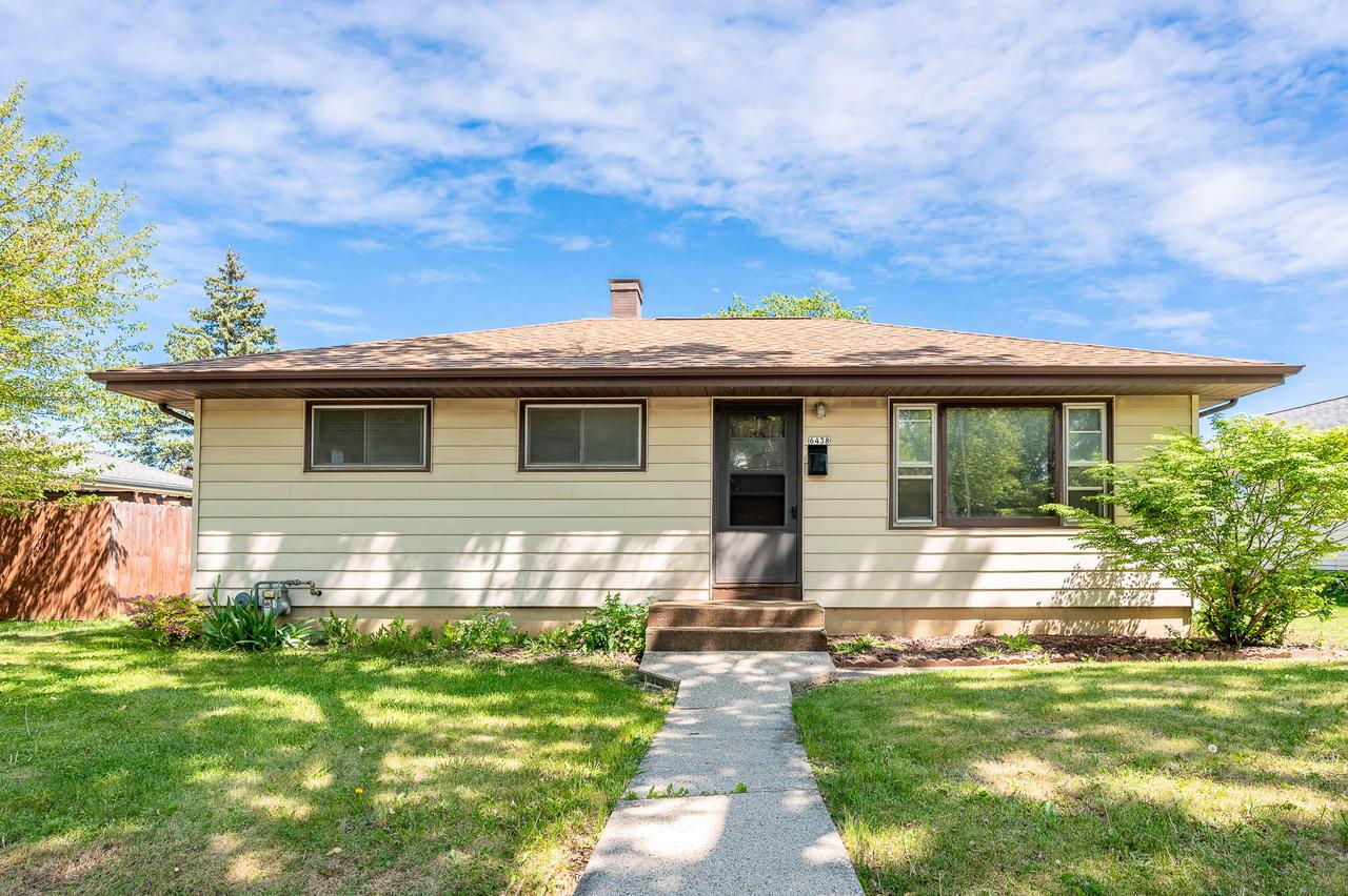 6438 S 20th St, Milwaukee, WI 53221