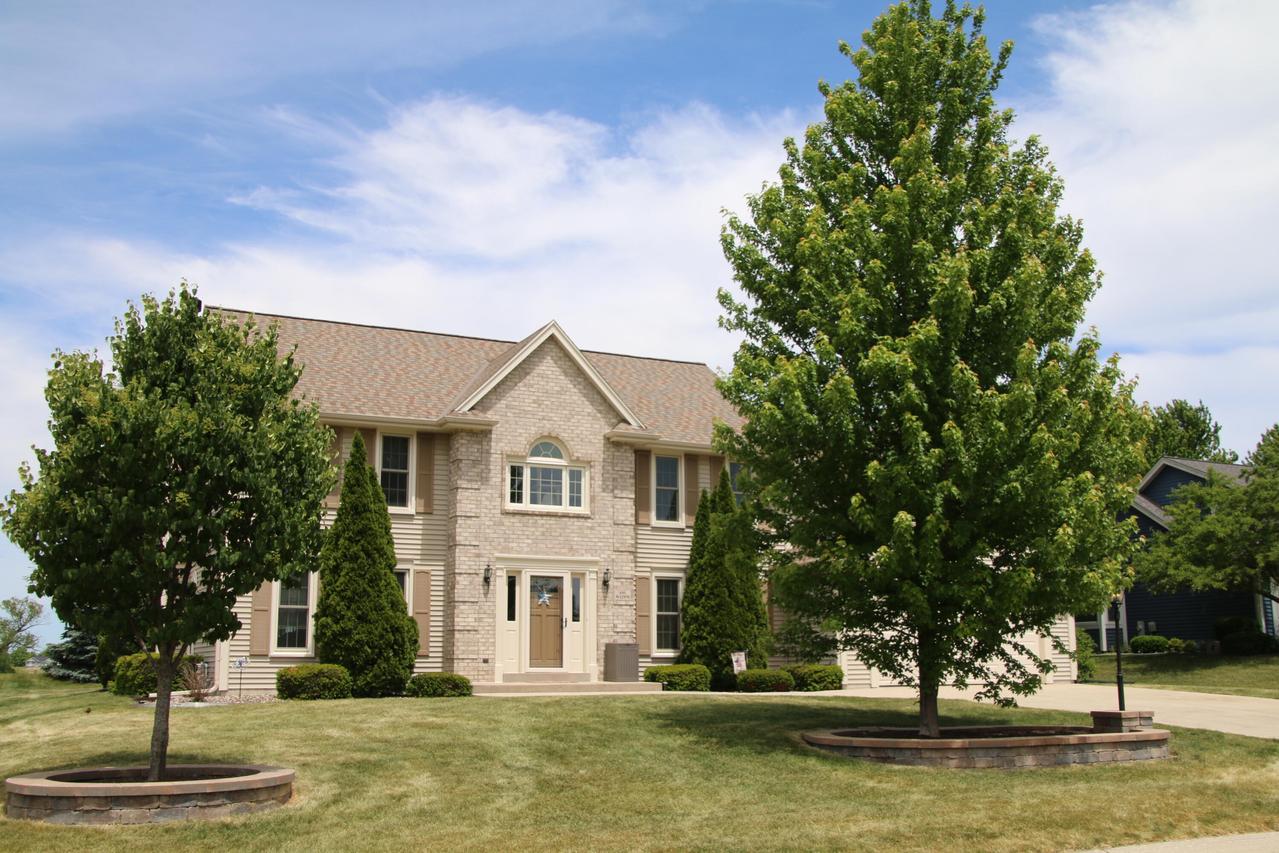 S95W12970 Walter Hagen Dr, Muskego, WI 53150
