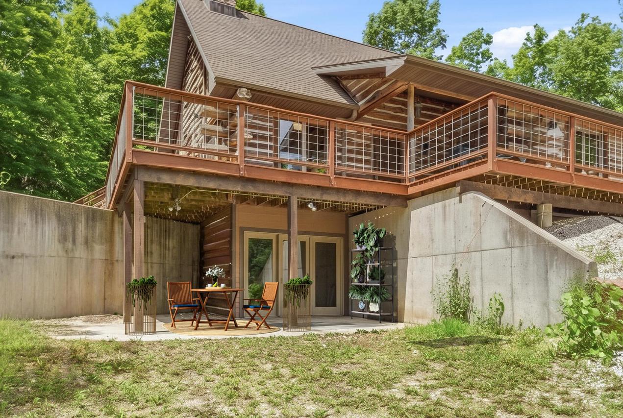 W5501 Burrows Ln, Rhine, WI 53020