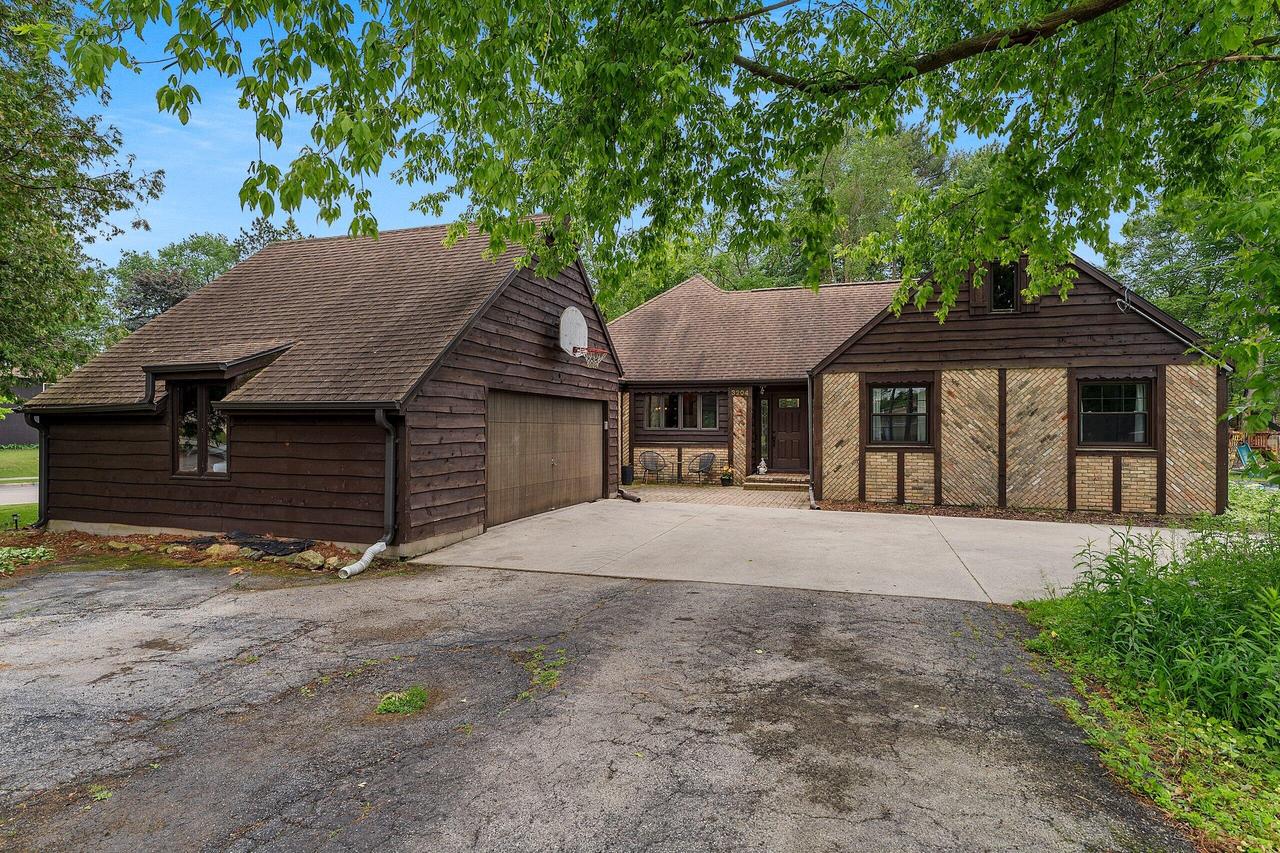 3204 Mishicot Rd, Two Rivers, WI 54241