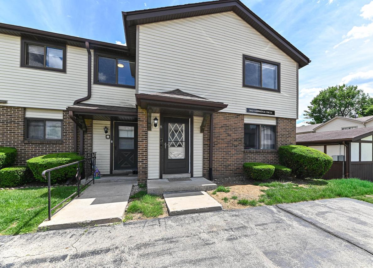 5843 Cambridge Cir #8, Mount Pleasant, WI 53406