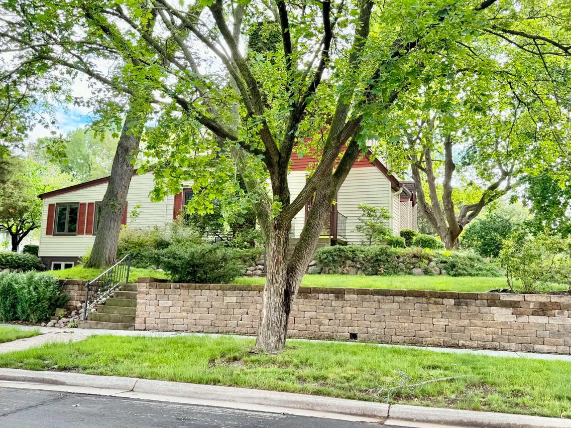 919 Harvey Ave, Watertown, WI 53094