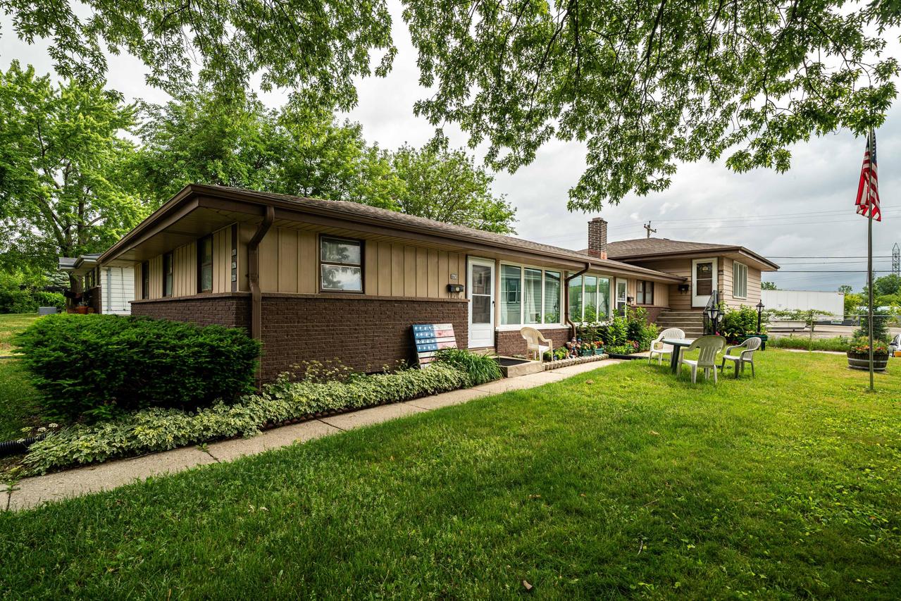 865 Harding Ave #867-869, Waukesha, WI 53186
