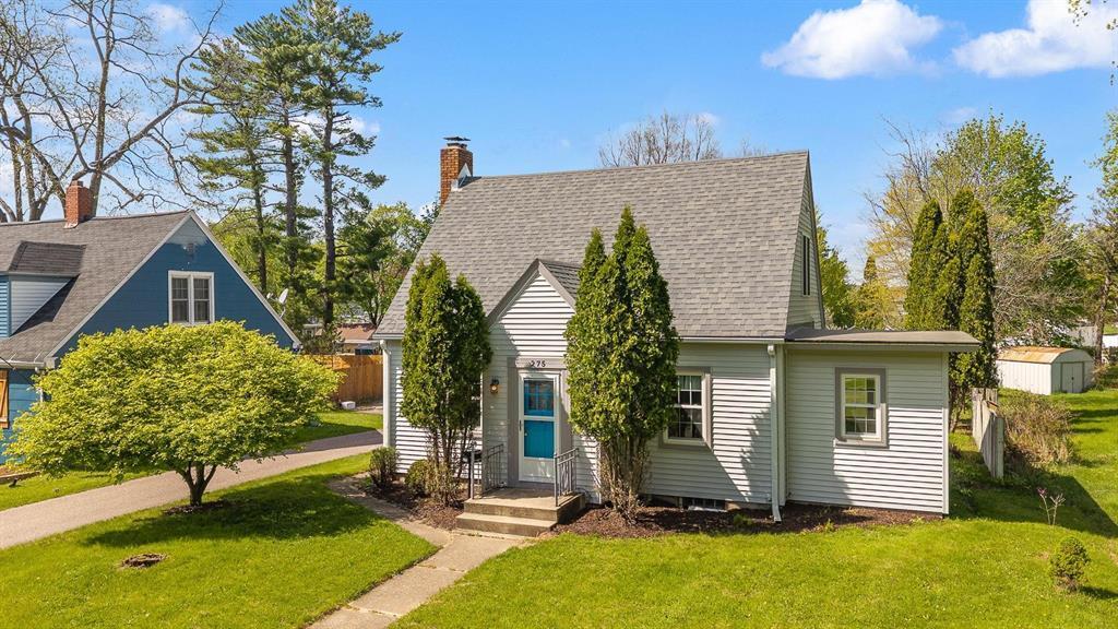 275 8th St, Reedsburg, WI 53959