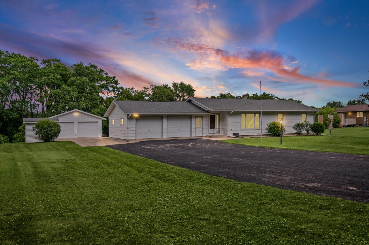 W24686 Park Rd, Trempealeau, WI 54661