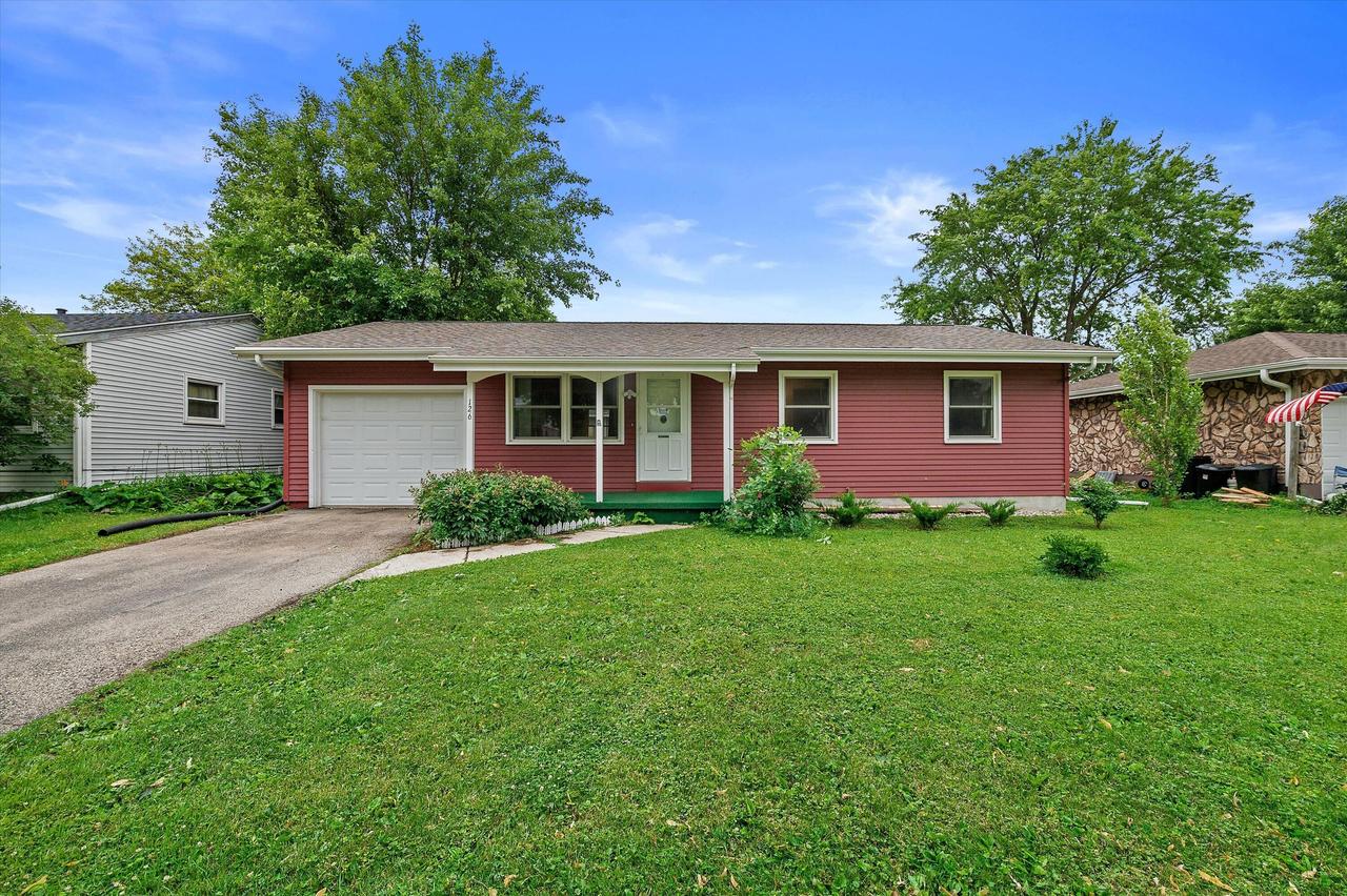 126 Stone St, Beaver Dam, WI 53916