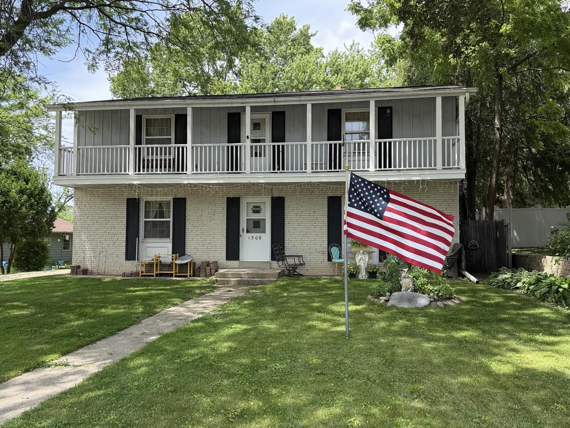 1506 E Main St, Watertown, WI 53094