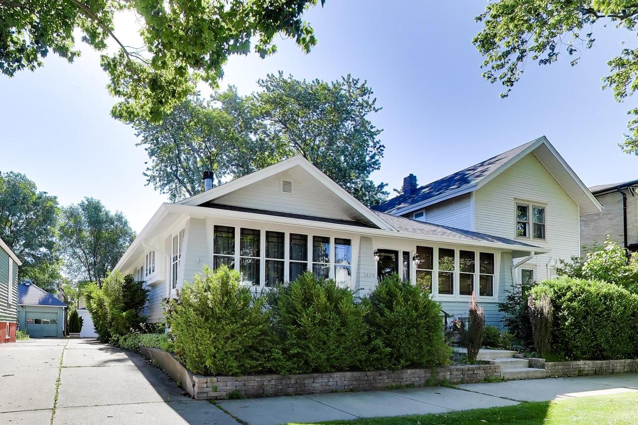 1429 College Ave, Racine, WI 53403