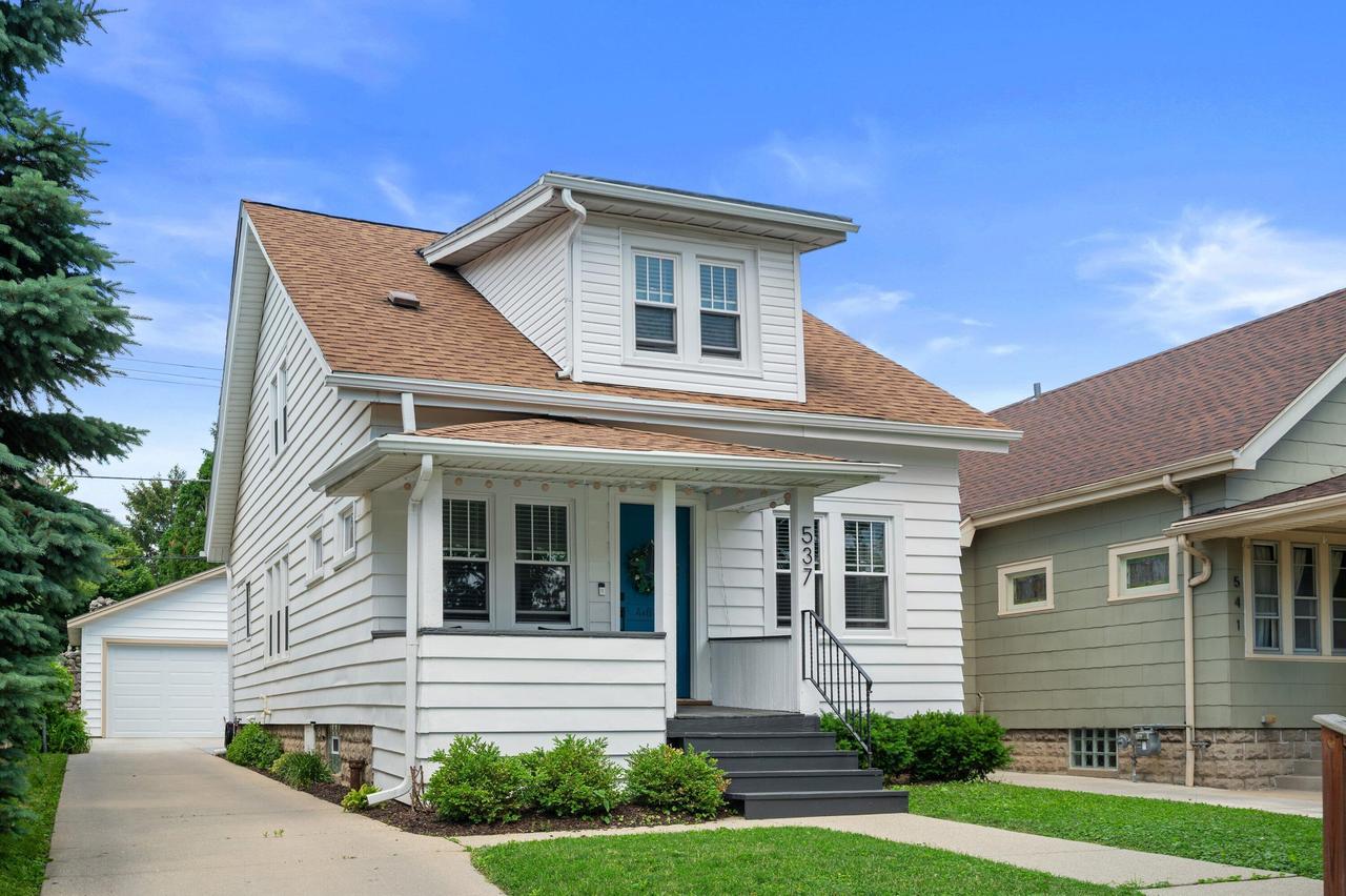 537 N 54th St, Milwaukee, WI 53208