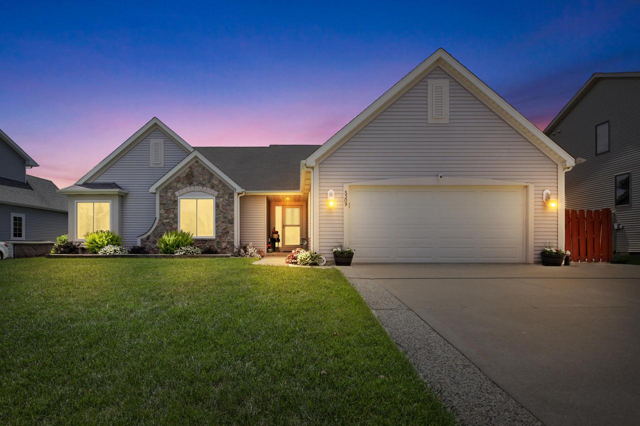 5309 32nd St, Kenosha, WI 53144