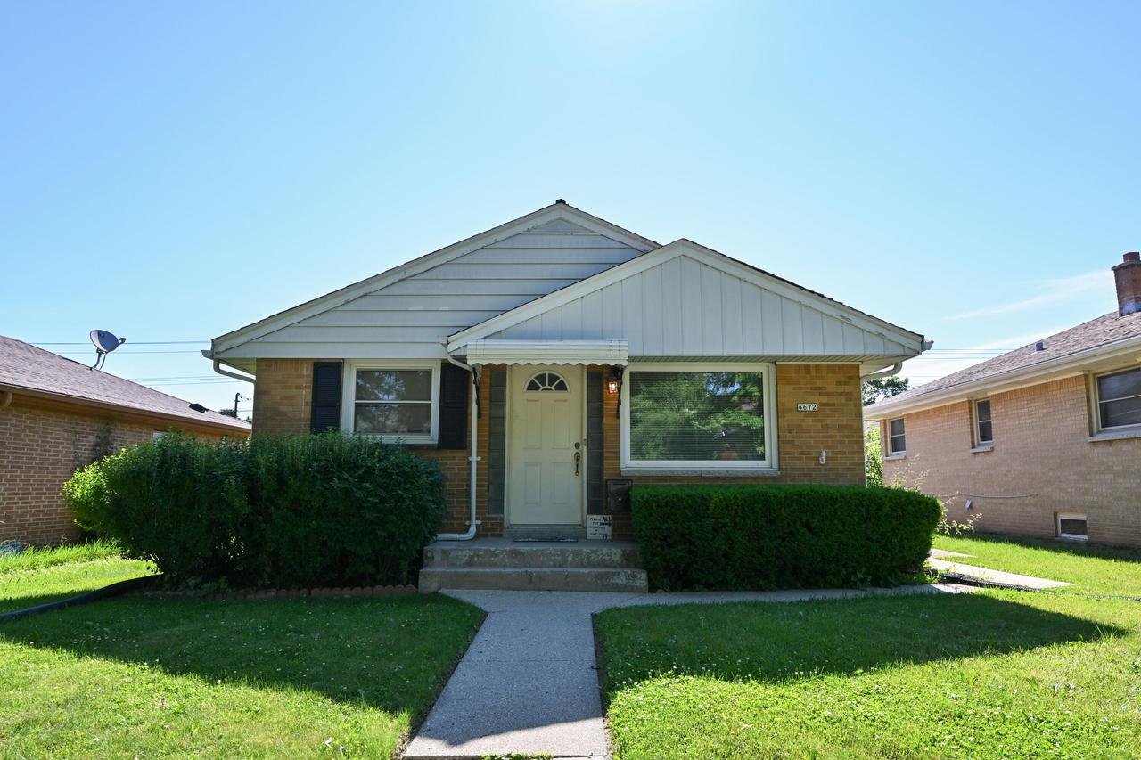 4672 N 69th St, Milwaukee, WI 53218