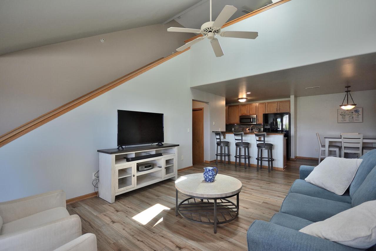 2955 W Drexel Ave #414, Franklin, WI 53132