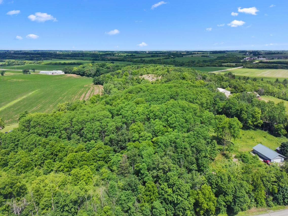 6304 Sheridan Springs, Lyons, WI 53105