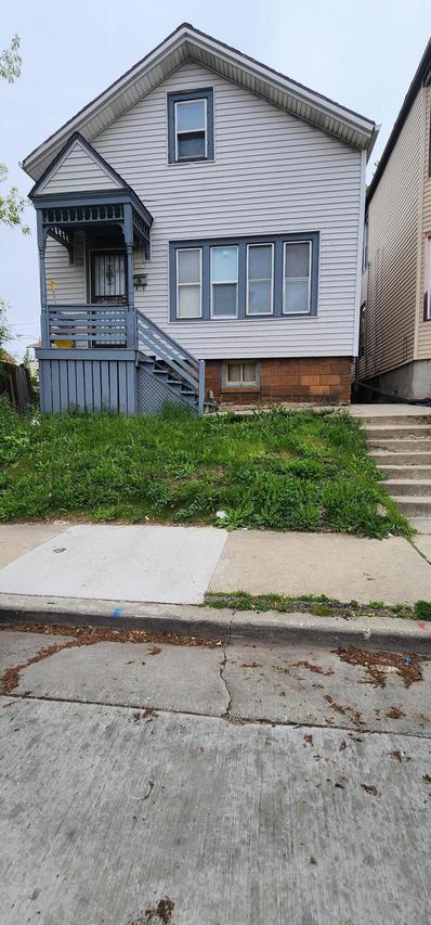 1007 W Pierce St, Milwaukee, WI 53204