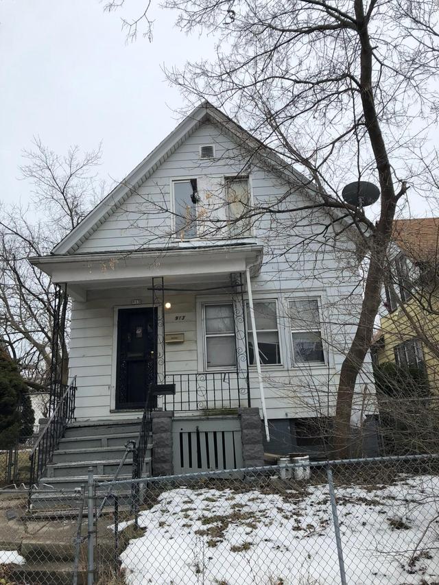 913 W Hadley St, Milwaukee, WI 53206