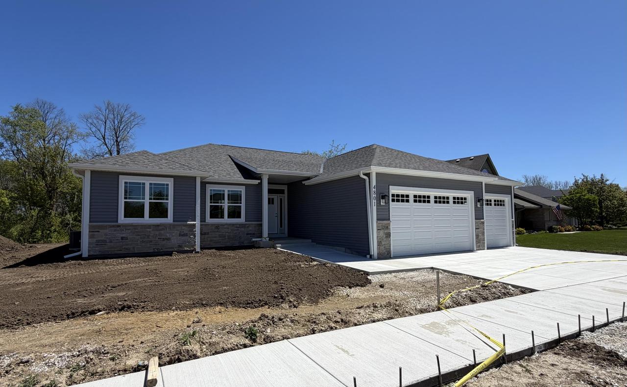 4801 Piper Ln, Mount Pleasant, WI 53403