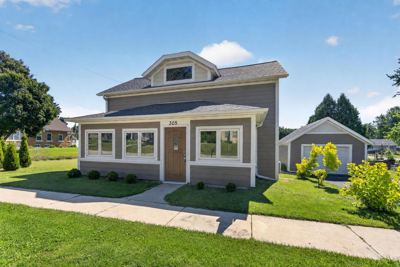 305 N Milwaukee St, Theresa, WI 53091