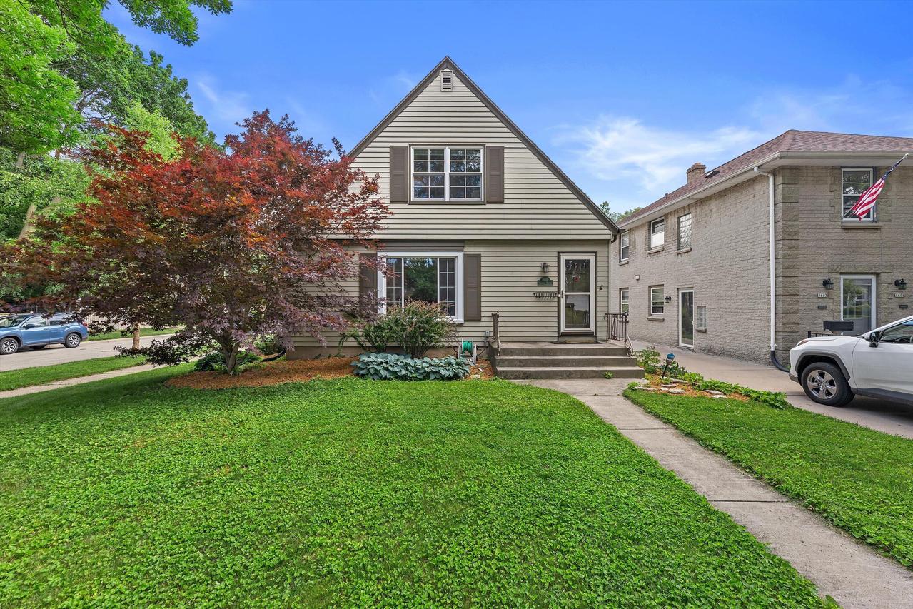 8601 Stickney Ave, Wauwatosa, WI 53226