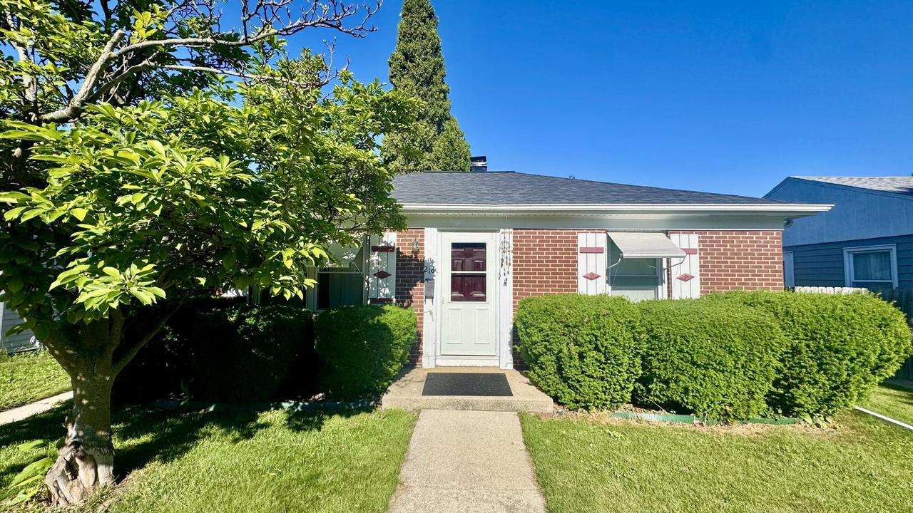 218 Luedtke Ave, Racine, WI 53405