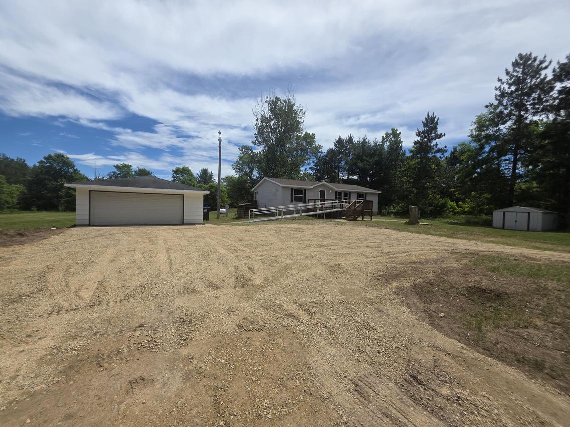 3060 15th Ave, Springville, WI 53965