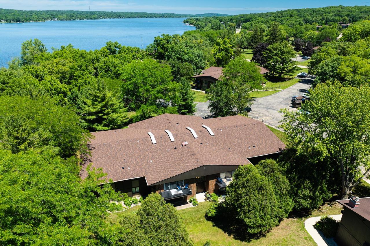 22 Zurich Ct #22-06, Geneva, WI 53147