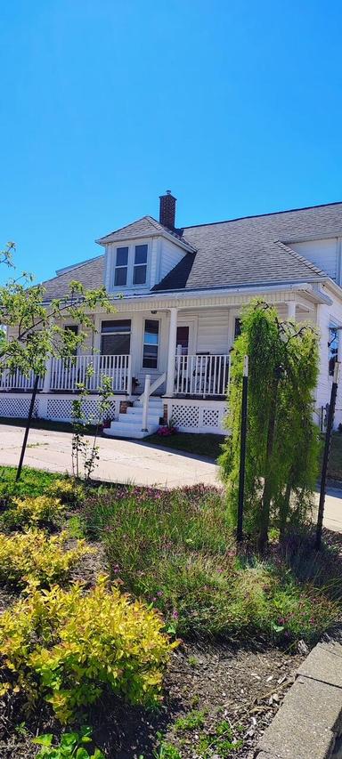 1713 Jackson St, Two Rivers, WI 54241