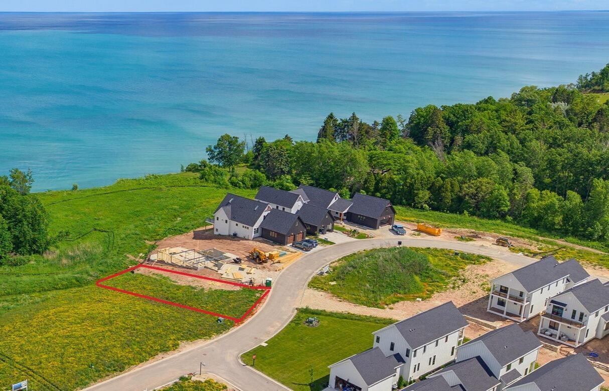 1204 Shieling Ln #Lt16, Port Washington, WI 53074