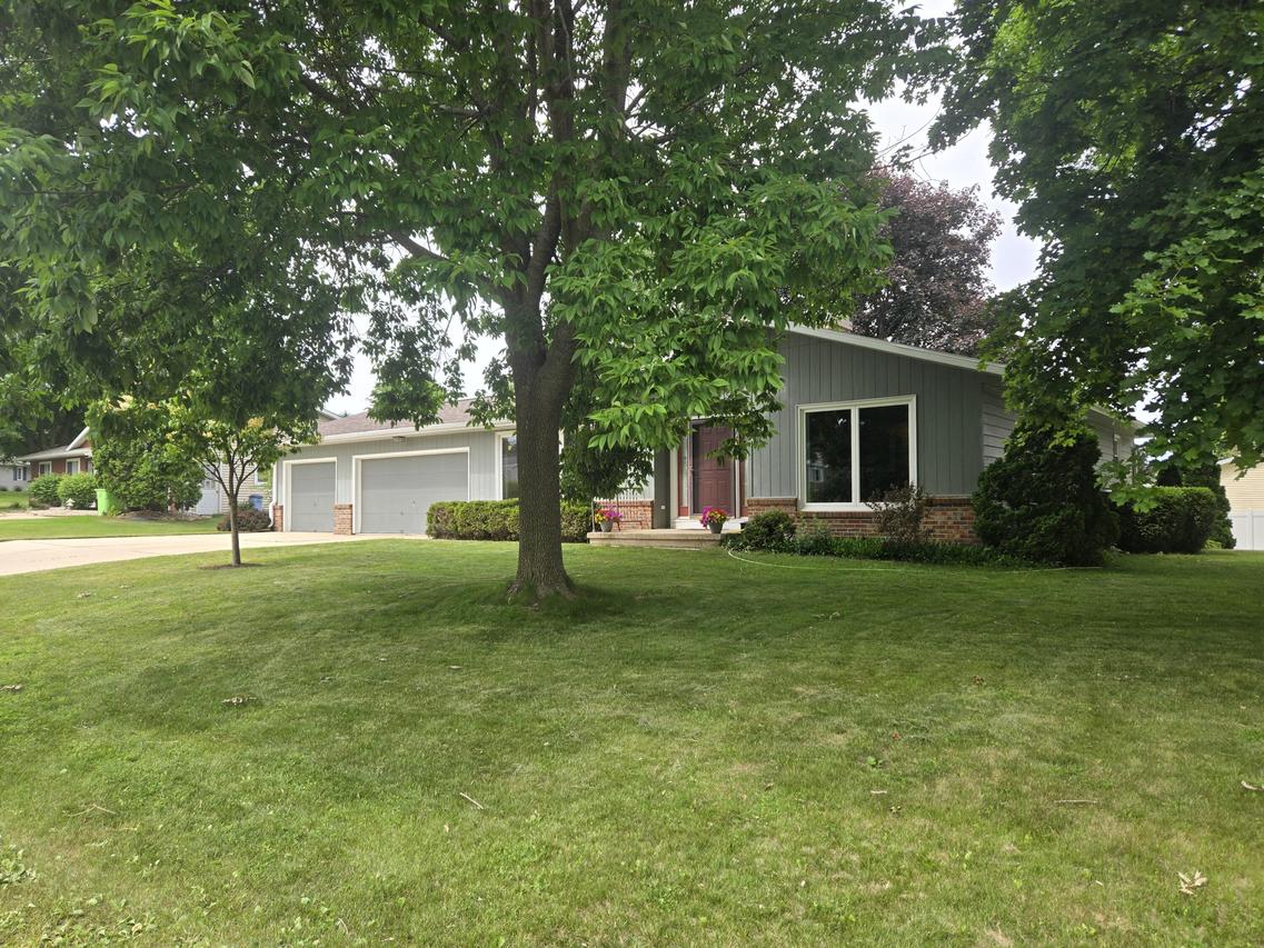 1009 Georgetown Ter, Beaver Dam, WI 53916