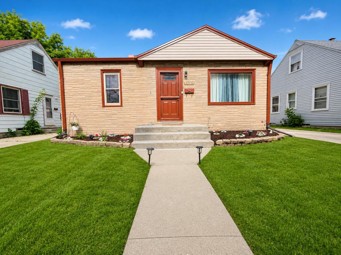 3744 S 23rd St, Milwaukee, WI 53221