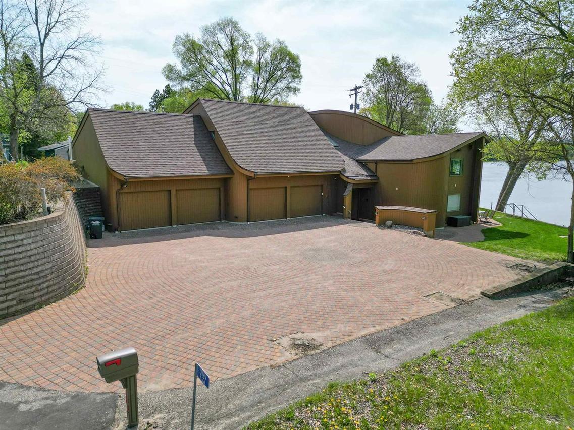 4127 Kammel Rd, Shelby, WI 54601