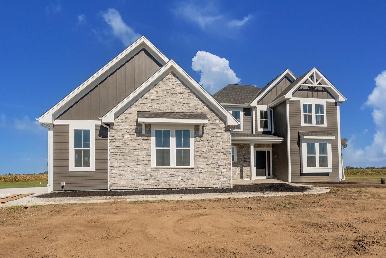 N63W35828 Frederick Dr, Oconomowoc, WI 53066
