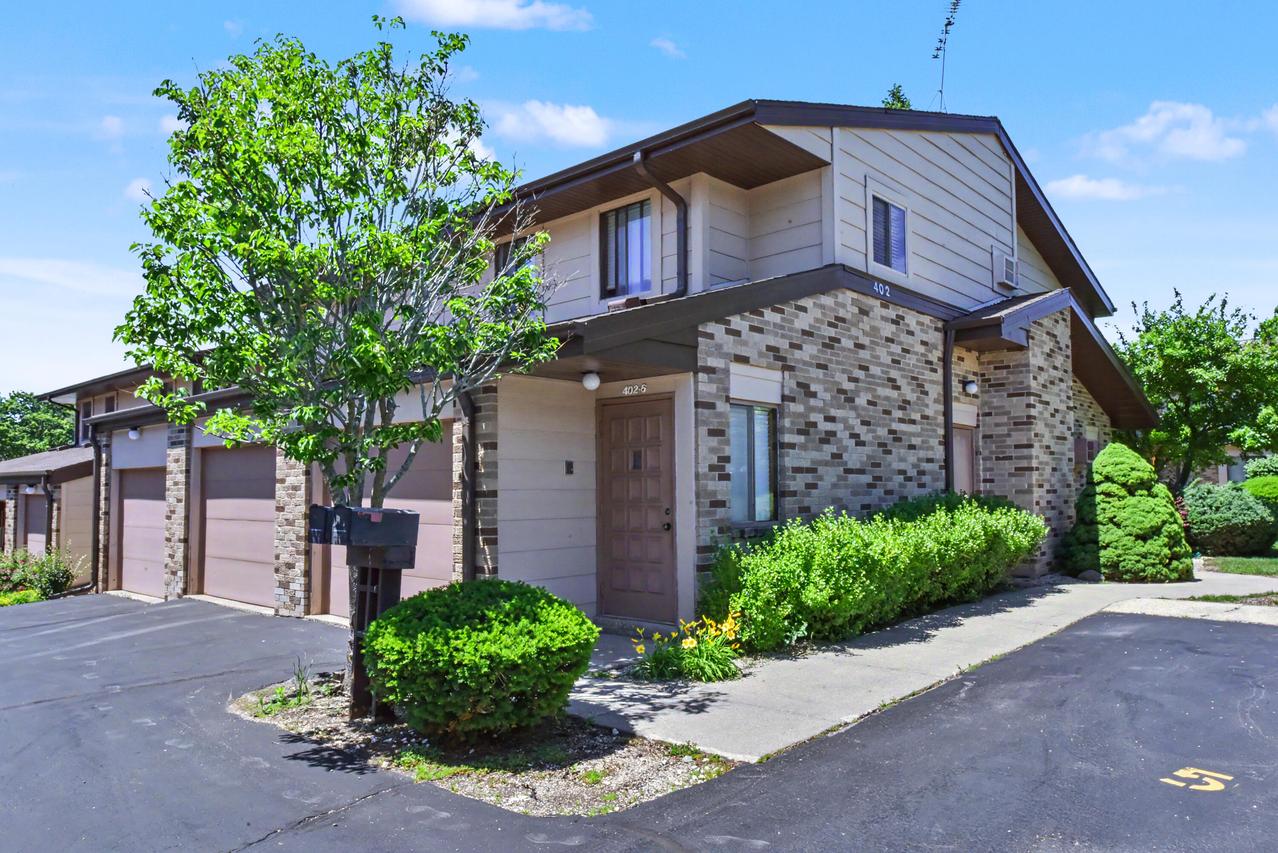 402 Sheffield Rd #3, Waukesha, WI 53186