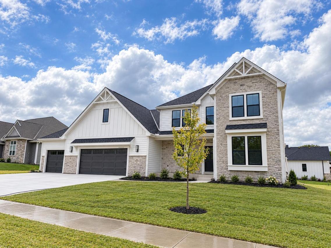 N66W21225 Sweet Clover Dr, Menomonee Falls, WI 53051