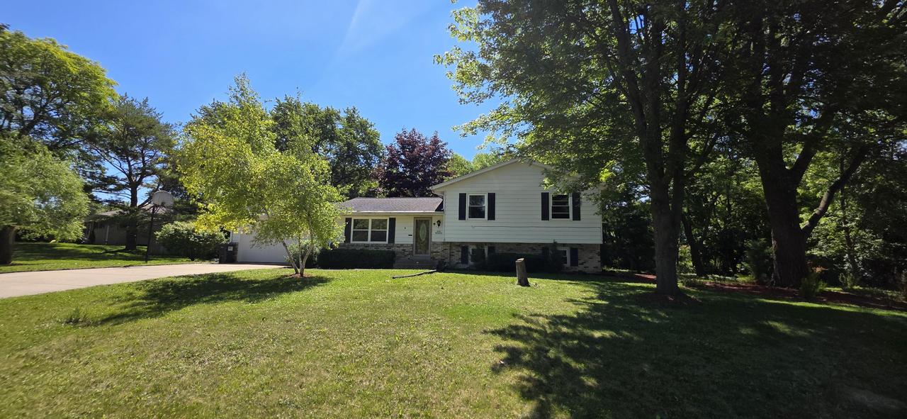 N50W14473 Fairmount Ave, Menomonee Falls, WI 53051