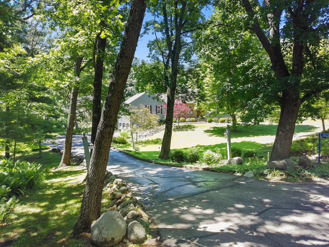 5823 Raccoon Dr, Lyons, WI 53105