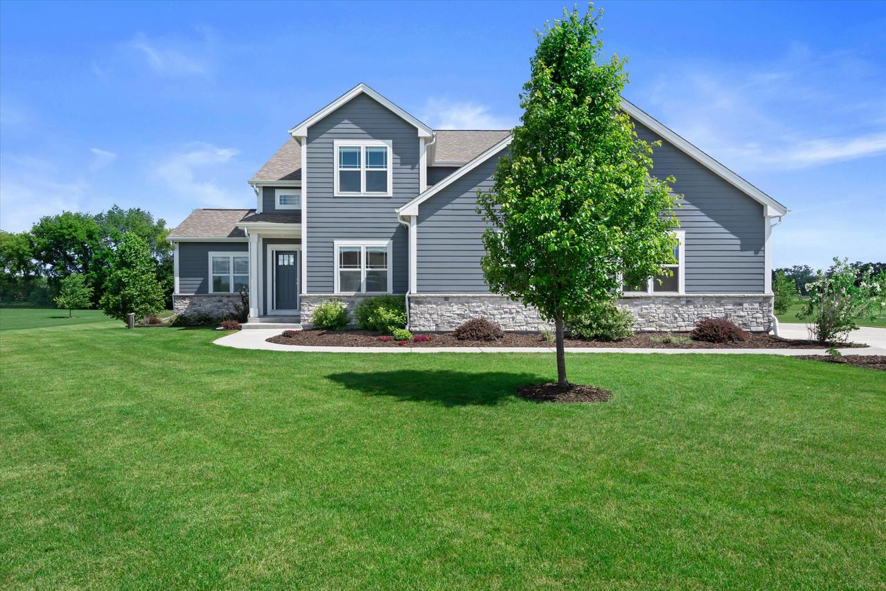 S86W34804 Knoll Rd, Eagle, WI 53119
