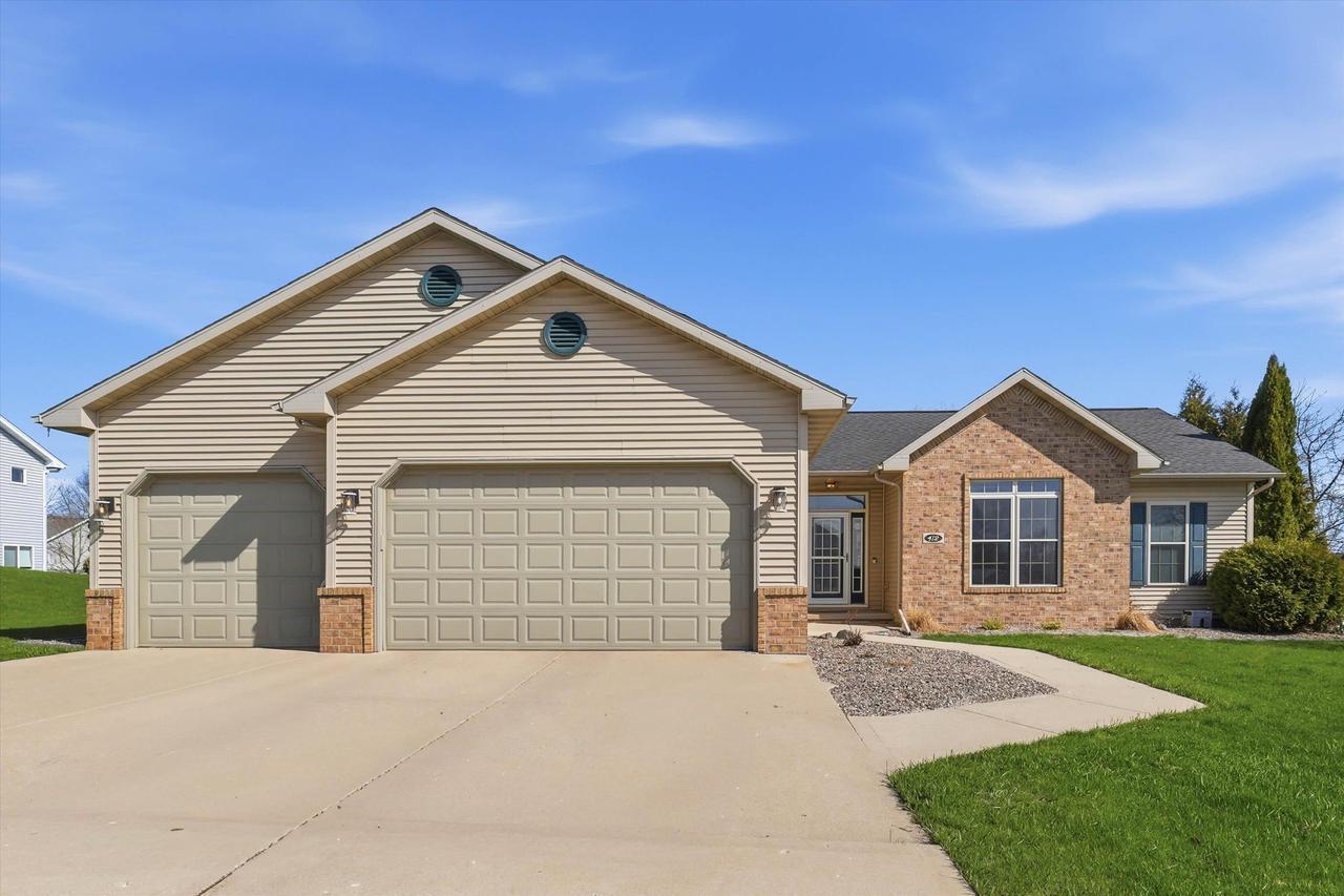 412 Harvest Hill, Denmark, WI 54208