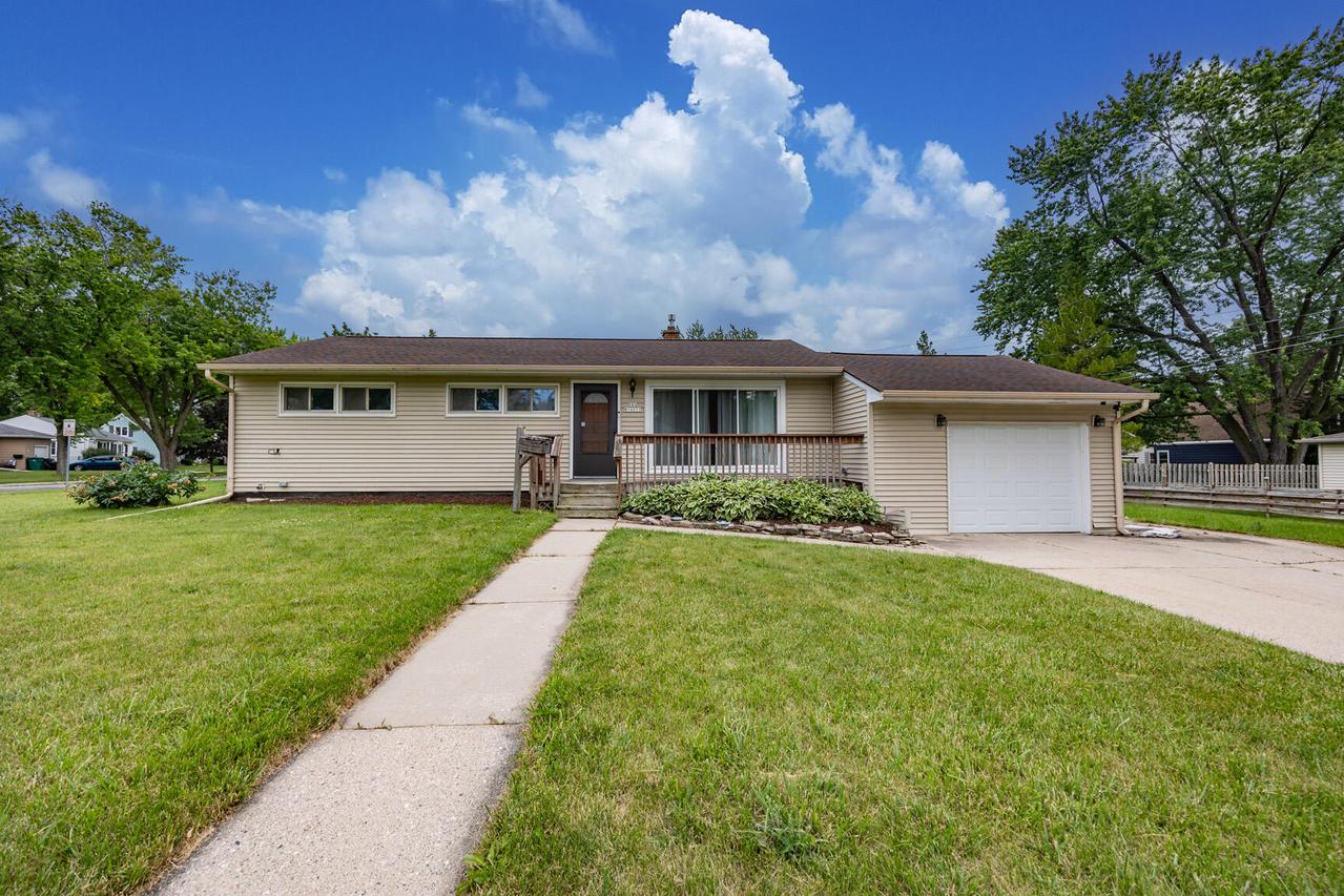 N84W16651 Ann Ave, Menomonee Falls, WI 53051
