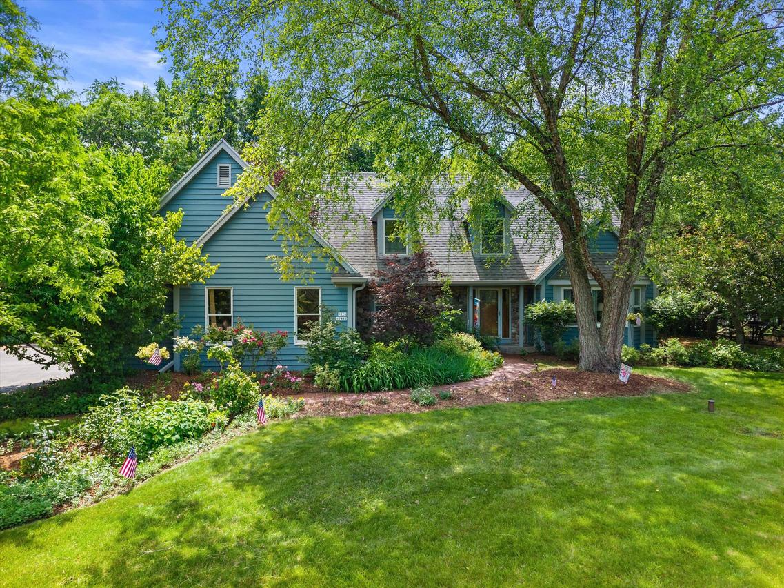 W326S1480 Forest Hills, Genesee, WI 53018