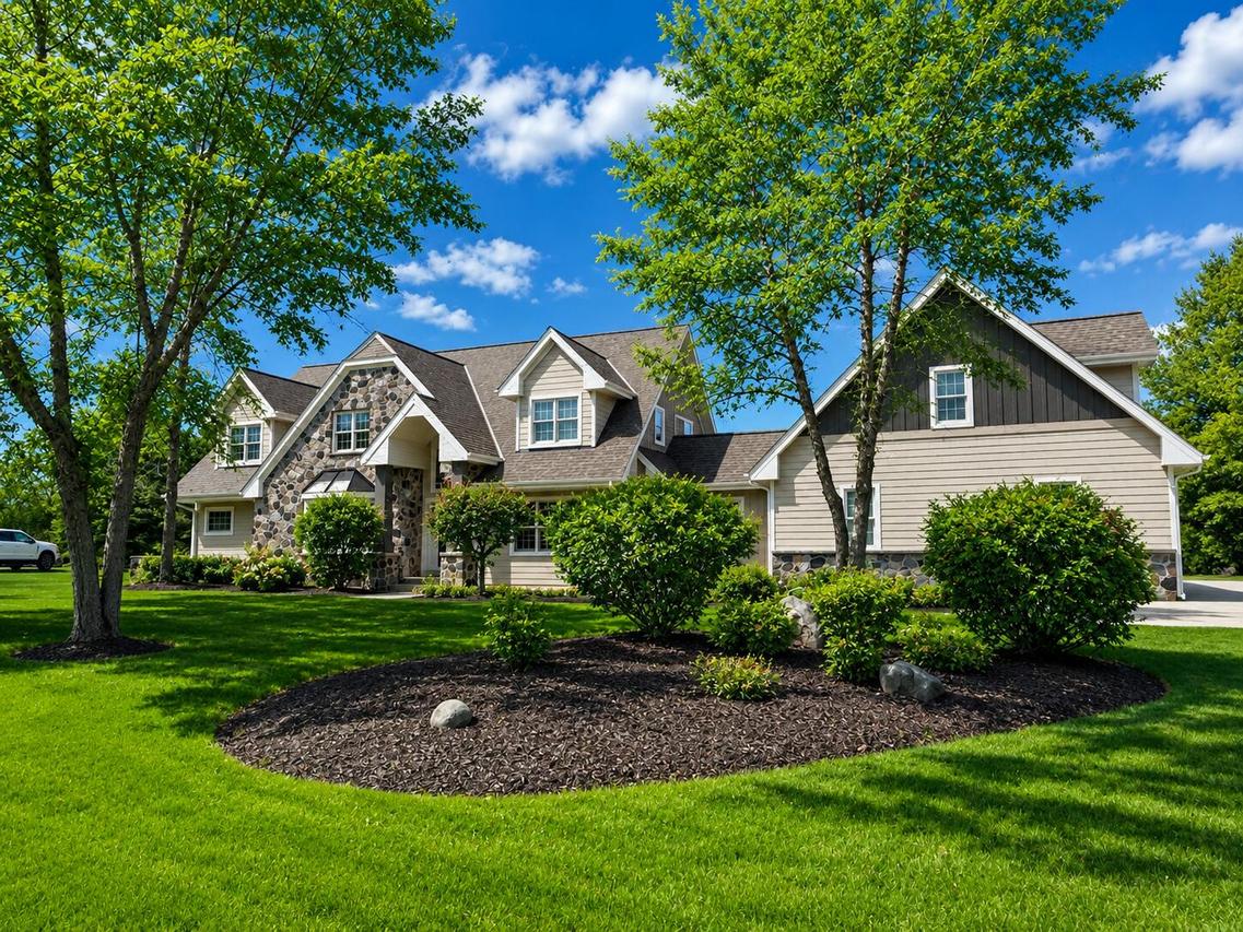 1475 Cedarton Pkwy, Cedarburg, WI 53024