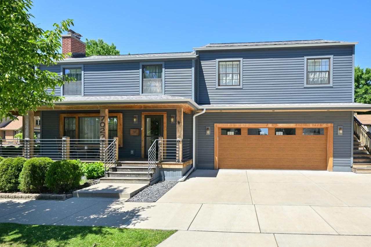 7022 W Clarke St, Wauwatosa, WI 53213