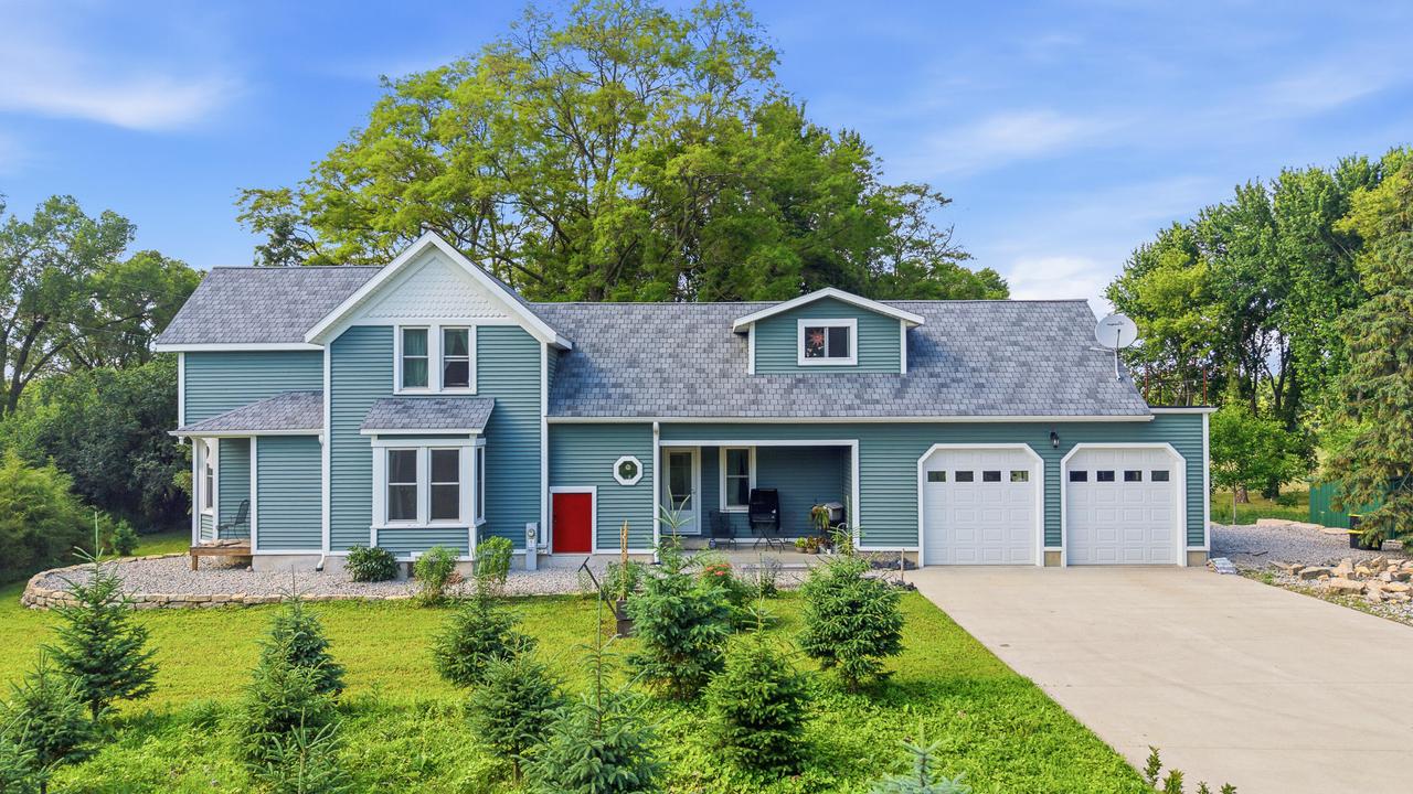 N6934 High Point, Oak Grove, WI 53916