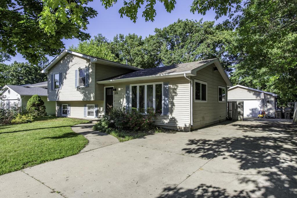 11211 8th Ave, Pleasant Prairie, WI 53158