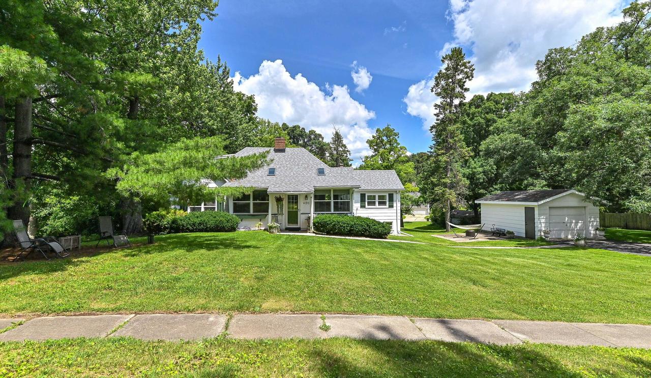 W198 Tombeau Blvd, Bloomfield, WI 53128