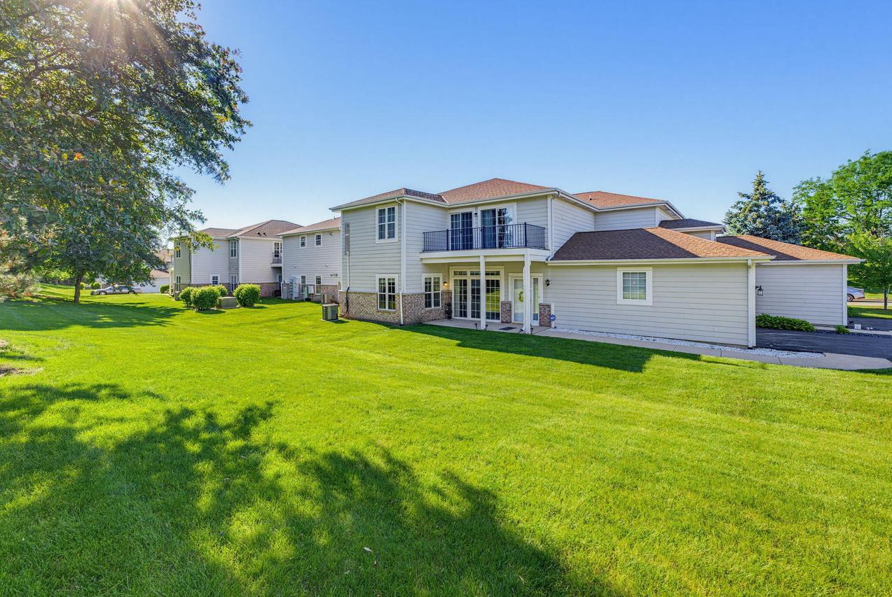 6551 Meadowlands Cir #4B, Pleasant Prairie, WI 53158