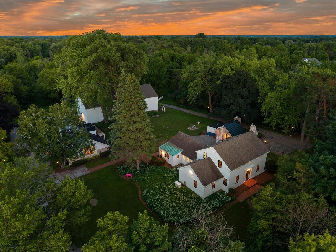 12112 N Wauwatosa Rd, Mequon, WI 53097