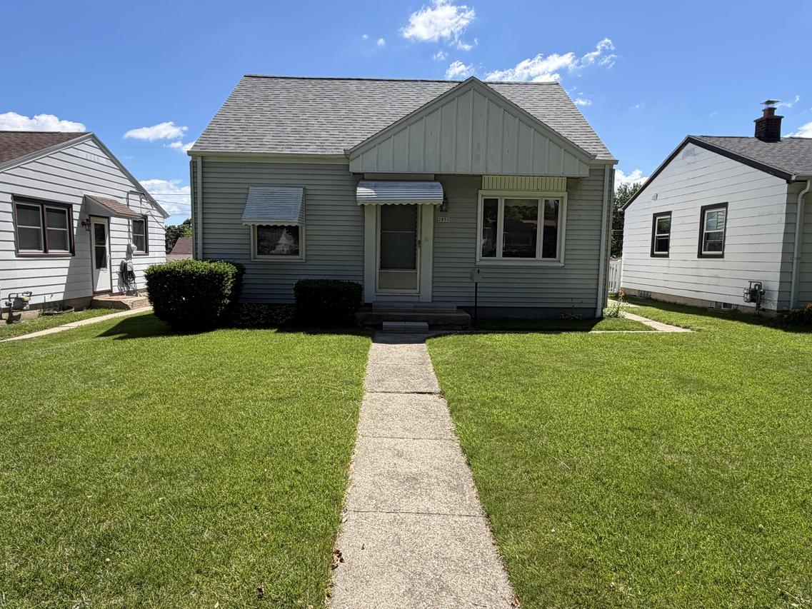 2850 S 50th St, Milwaukee, WI 53219