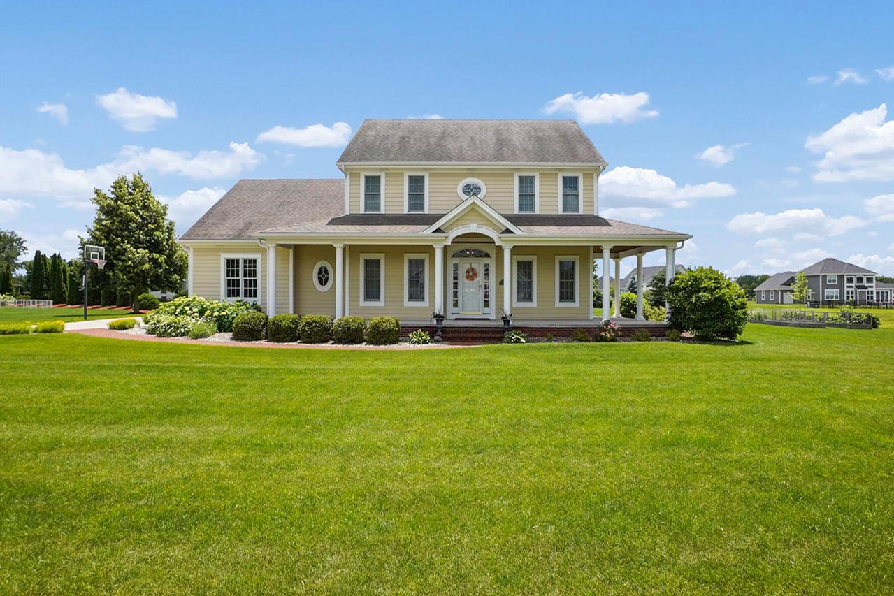 N75W24615 Overland Rd, Sussex, WI 53089