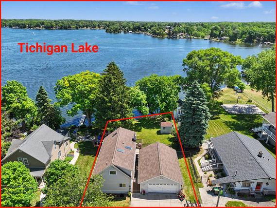 Homes Just Sold That Attend Fox River Middle School: August 25th to August 31st